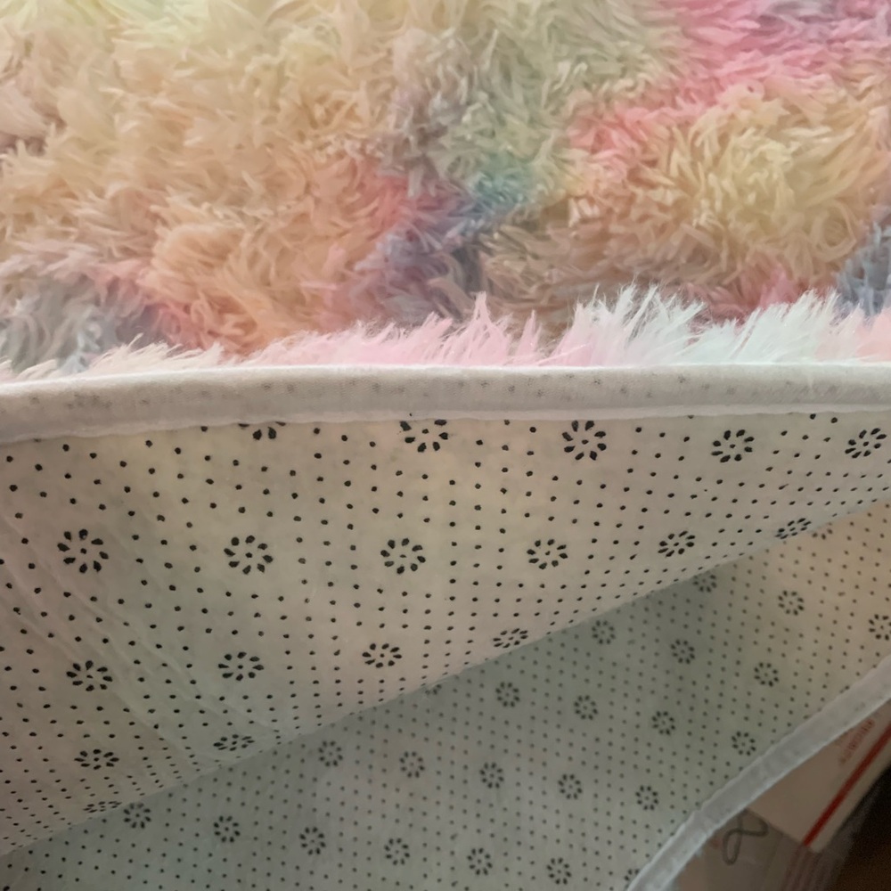 NEW Round Cotton Candy Tie-Dye Rainbow Area Accent Rug 6ft x 6ft - Picture 5 of 6